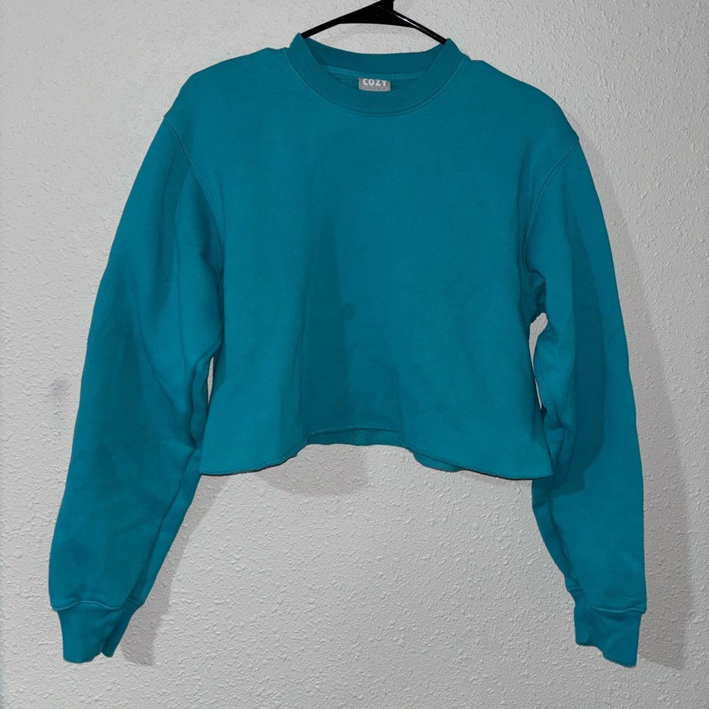 TNA cozy perfect fleece cropped crew neck